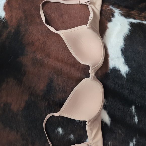 Skims Plunge Nude Bra - Picture 2 of 5